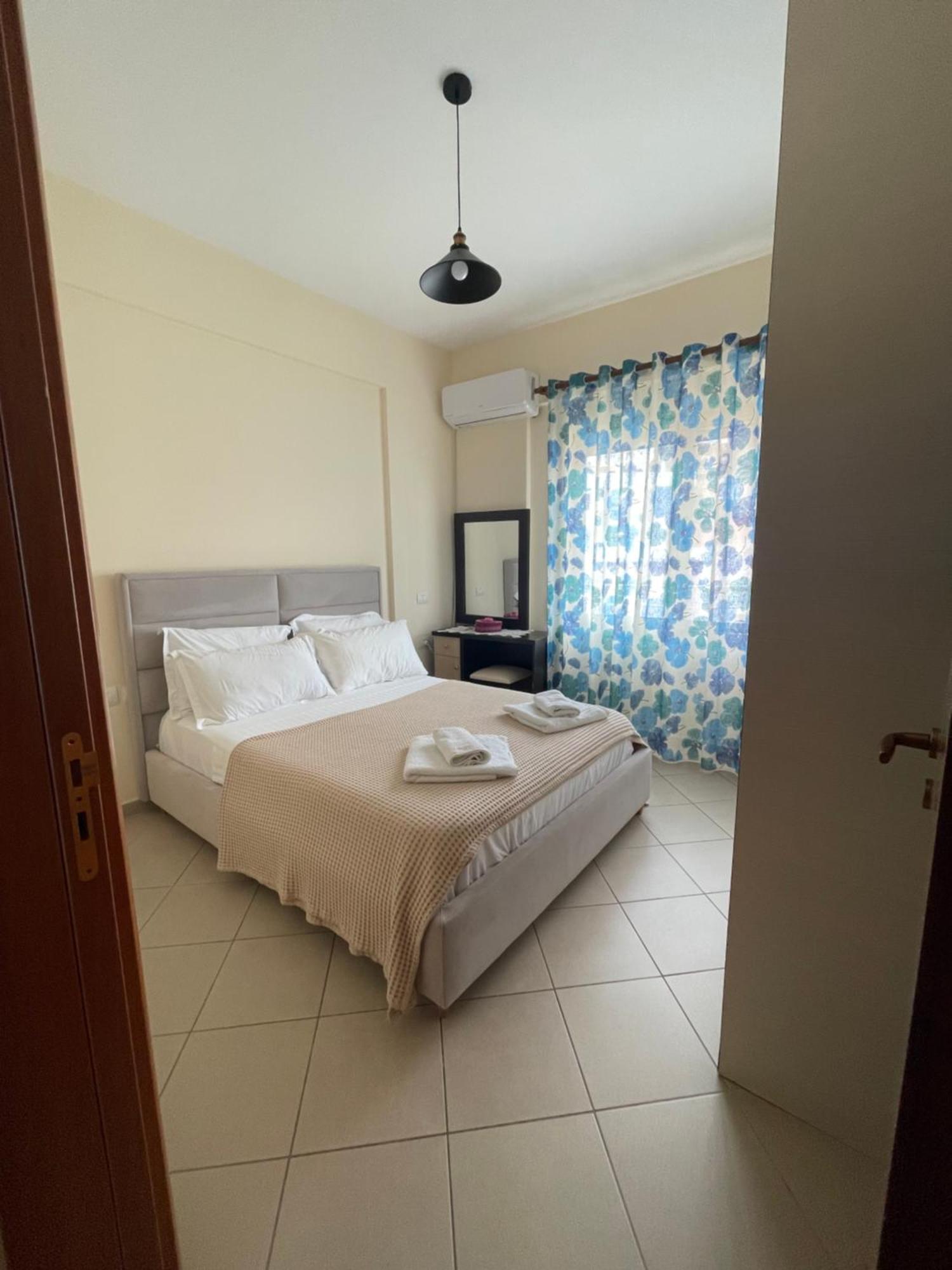 Ioanian Blue Apartament Himare Esterno foto